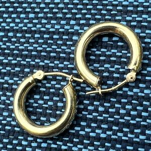 14 k gold Hoop Earrings